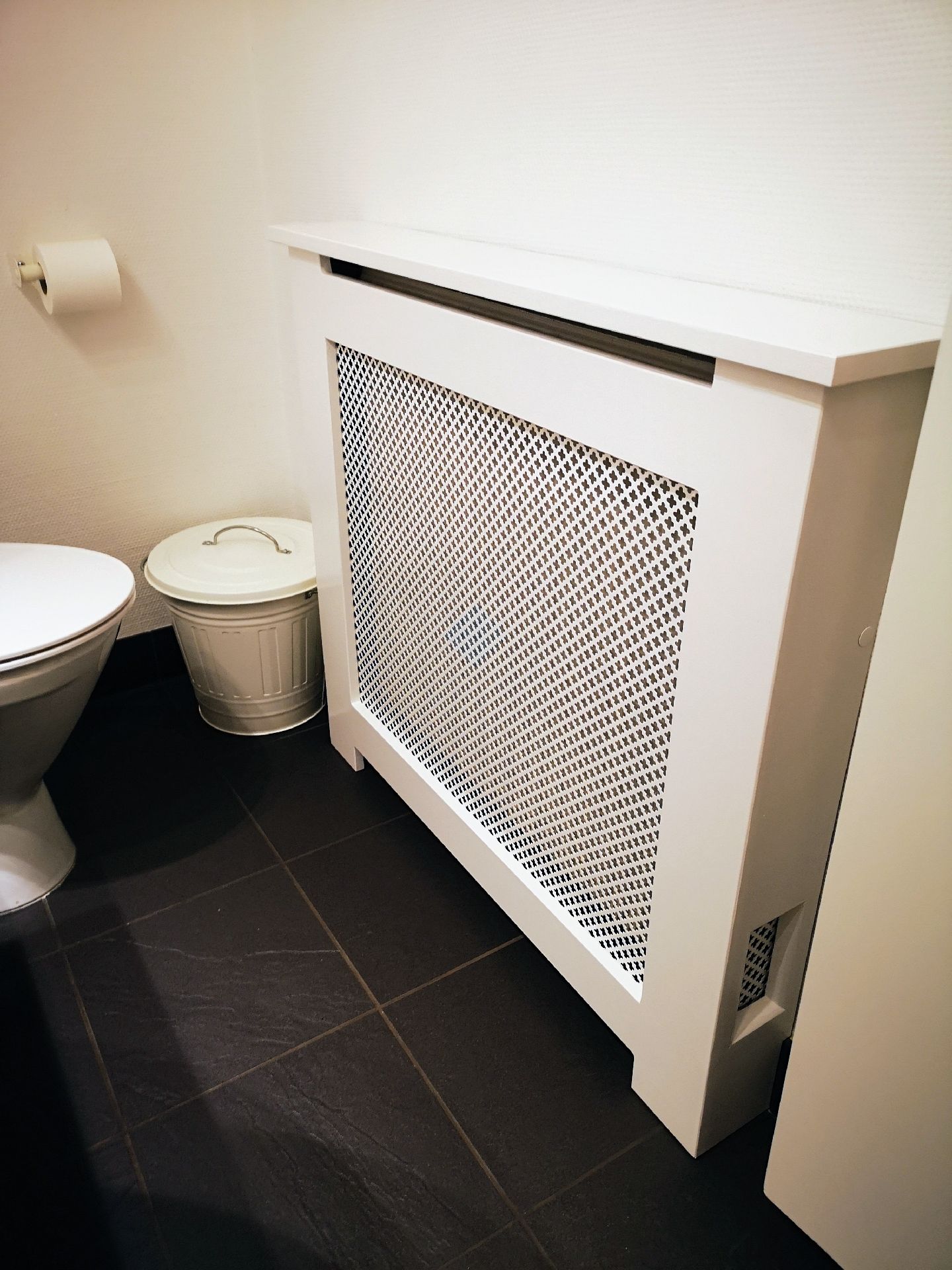 Special fremstillet radiator skjuler efter kundens ønske.